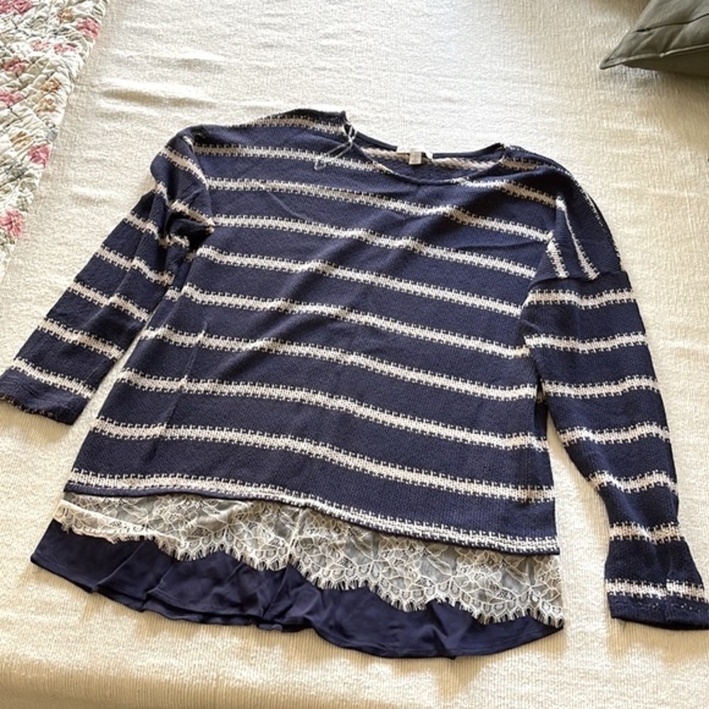 CB established 1962 Layered Look Long Sleeve Knit Sweater. Size L. P2/A1601
